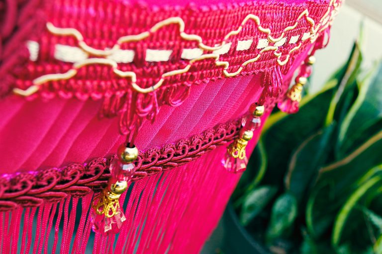 Modèle 2 Victorien rouge et fuchsia - détails